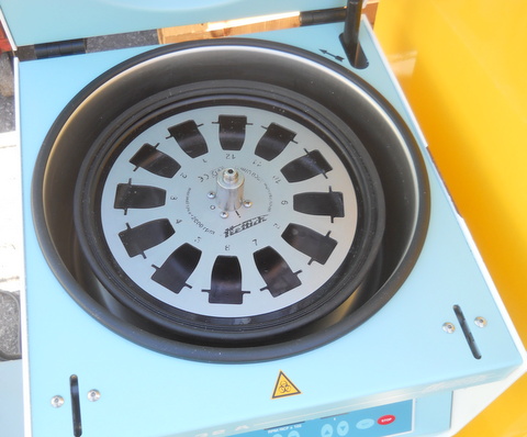 Rotofix 32A Centrifuge
