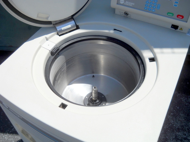 Avanti J-25I Refrigerated Superspeed Floor Model Centrifuge