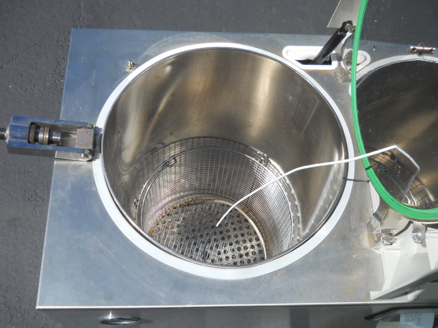 3870ELVC Autoclave / Steam Sterilizer 208 Volt