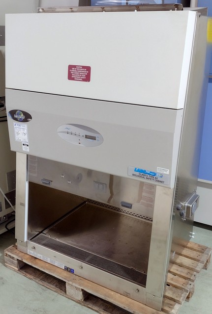 3ft. Labgard ES NU-S543-300 Biosafety Cabinet