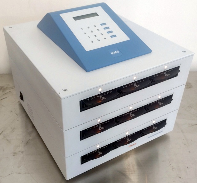 iEMS 9-Place Microplate Incubator Shaker