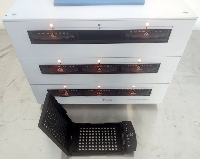 iEMS 9-Place Microplate Incubator Shaker