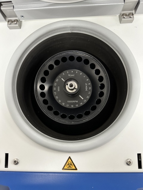 2405-37 Refrigerated Microcentrifuge