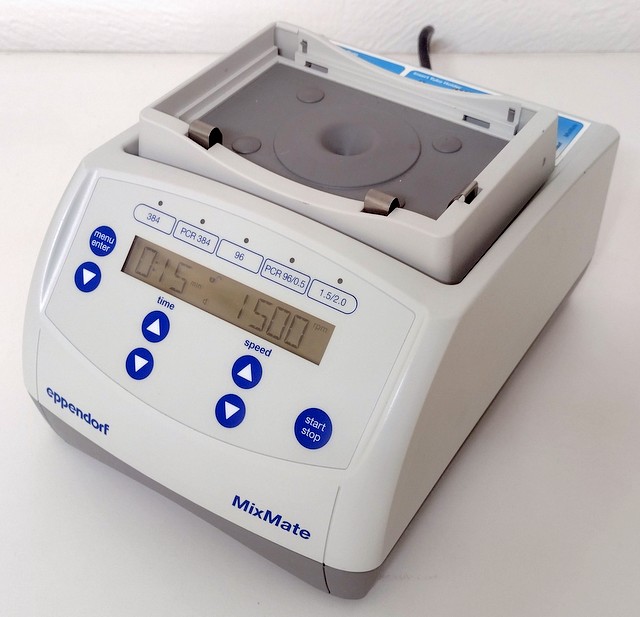 MixMate Microplate Vortexer